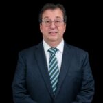 Marino Berigüete presenta su poemario «Tras la puerta», en la Feria Internacional del Libro de Bogotá 2025 